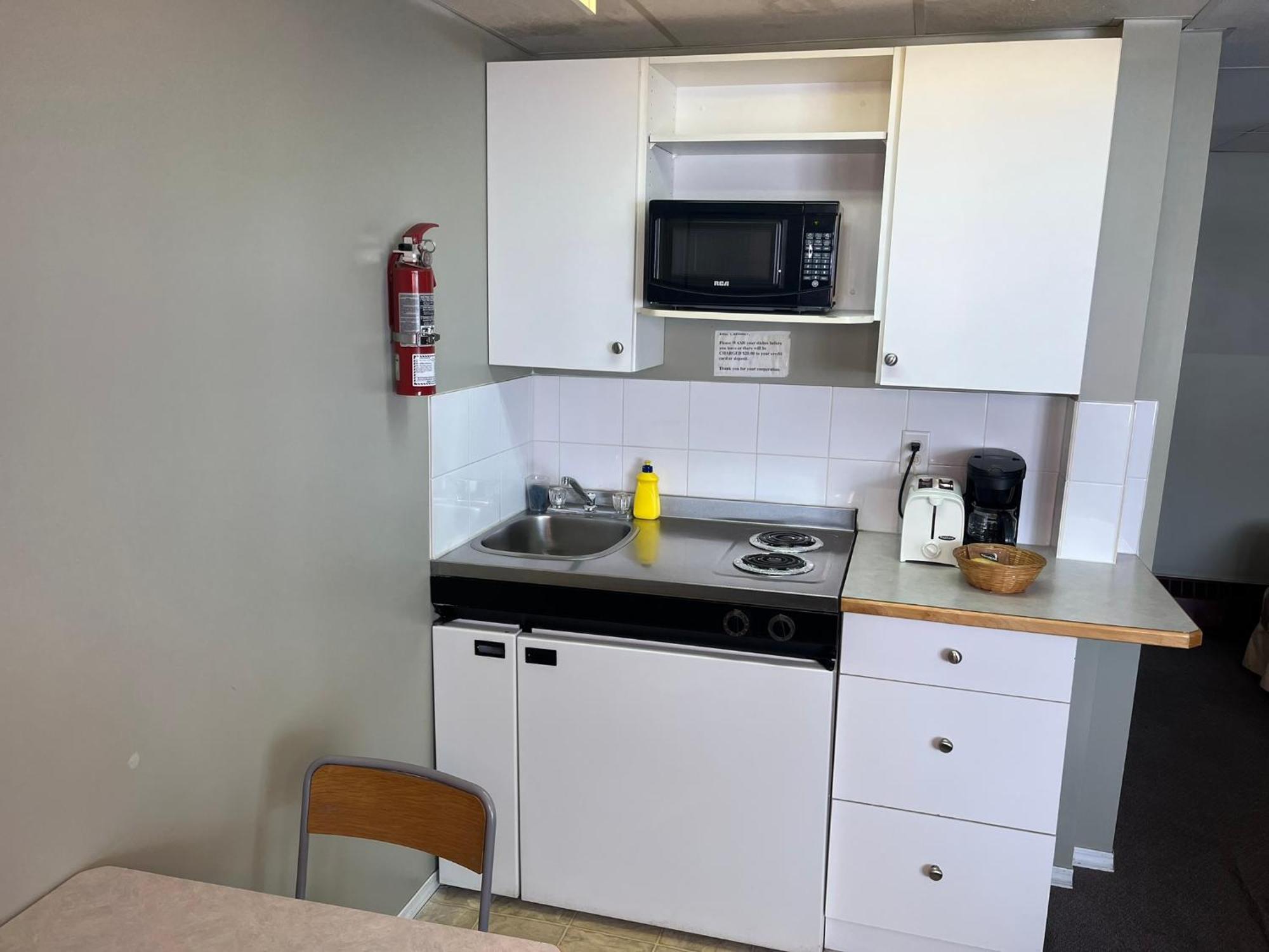 Raccoon Lodge Motel Sylvan Lake Quarto foto